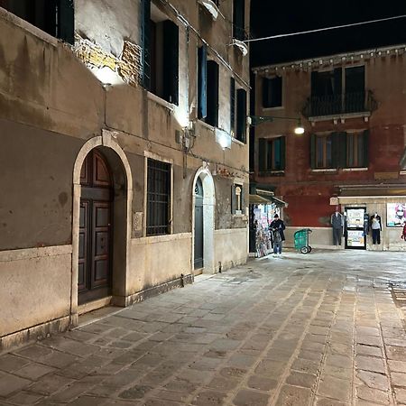 Lions Venice Guest House Exteriér fotografie